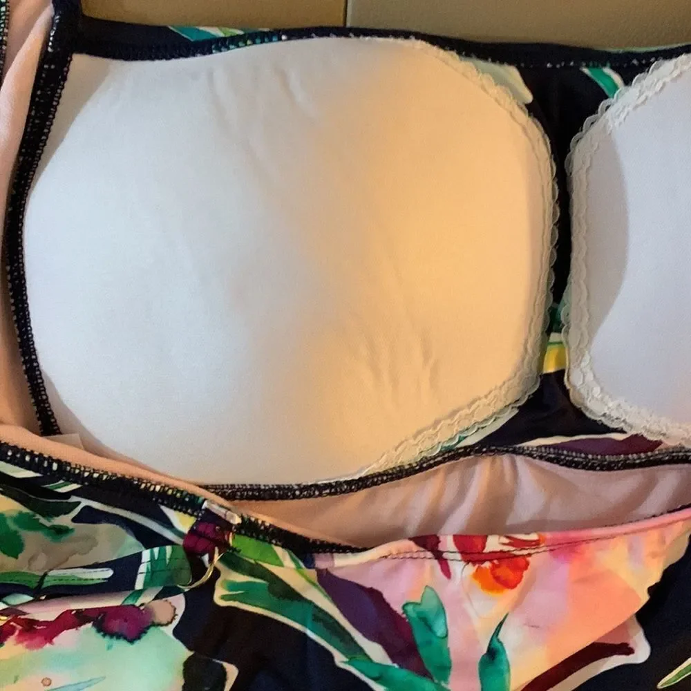 Liz Claiborne swimwear size 12 one piece